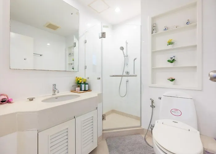 Bts Phromphong Sukhumvit 24 Family 2 Bedroom 2 Bathroom